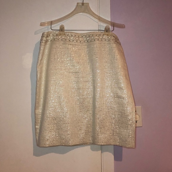 Evening set- Blazer and Skirt - Picture 2 of 3